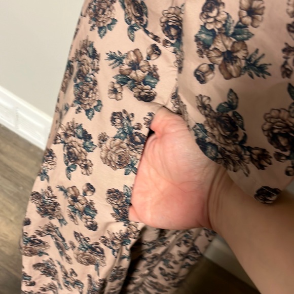 Cute eShakti dress in a a mauve floral with pockets! - Picture 5 of 6